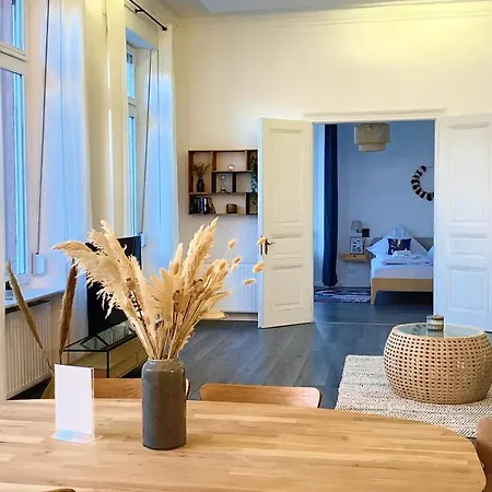 Direkter Moselblick 126m² Grosser Altbau Und Terrasse Apartment Sankt Aldegund