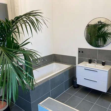 Direkter Moselblick 126m² Grosser Altbau Und Terrasse דירה סנקט אלדגונד