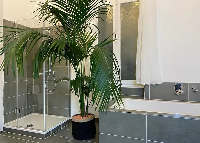 Direkter Moselblick 126m² Grosser Altbau Und Terrasse Lägenhet *